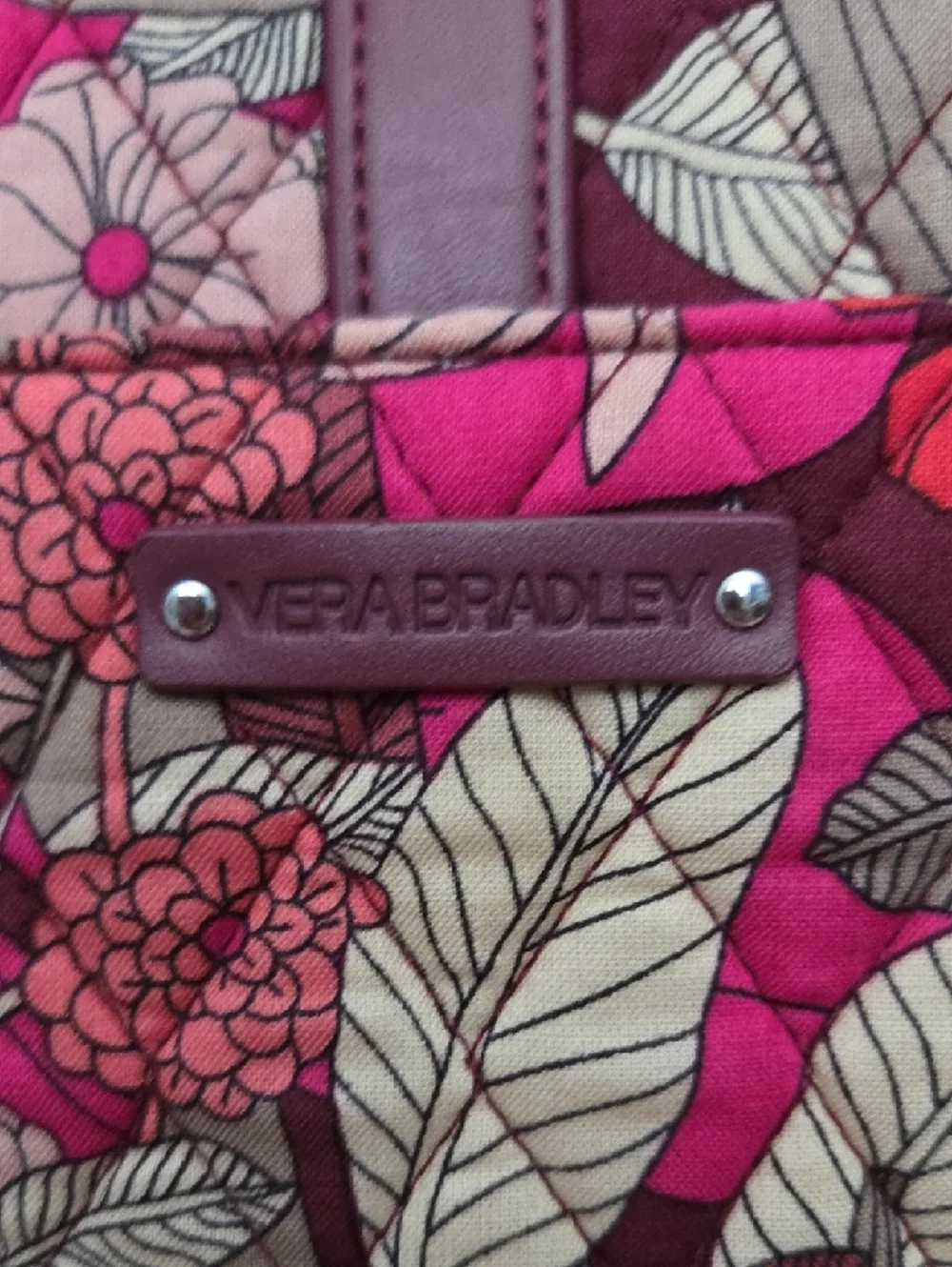 Vera Bradley Floral Quilted Crossbody Saddle Bag in Pink & Red w Mauve Trim - Picture 2 of 11